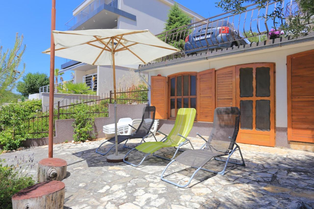 Apartments By The Sea Okrug Donji, Ciovo - 16657 Donji Okrug  Exterior foto