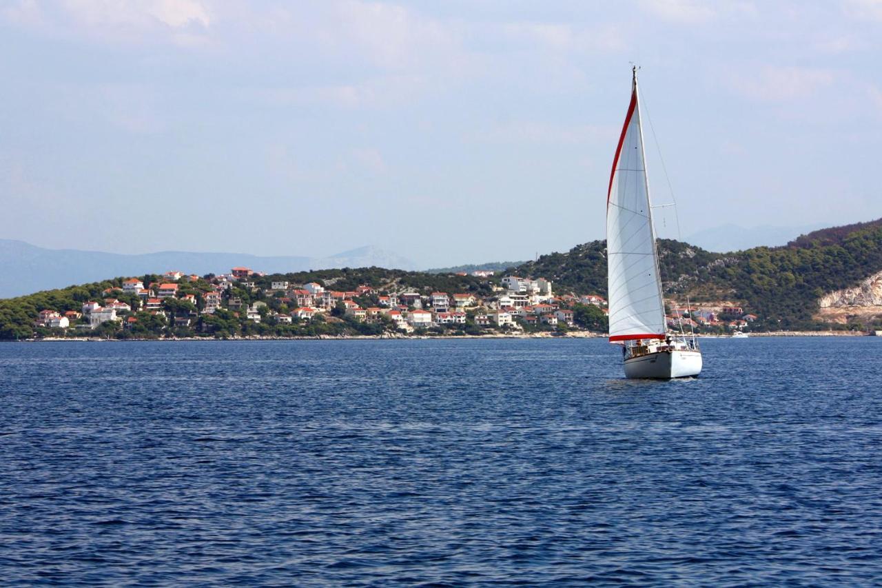 Apartments By The Sea Okrug Donji, Ciovo - 16657 Donji Okrug  Exterior foto
